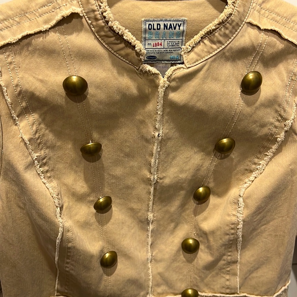 Old Navy blazer, clasp front with button details - Picture 3 of 4